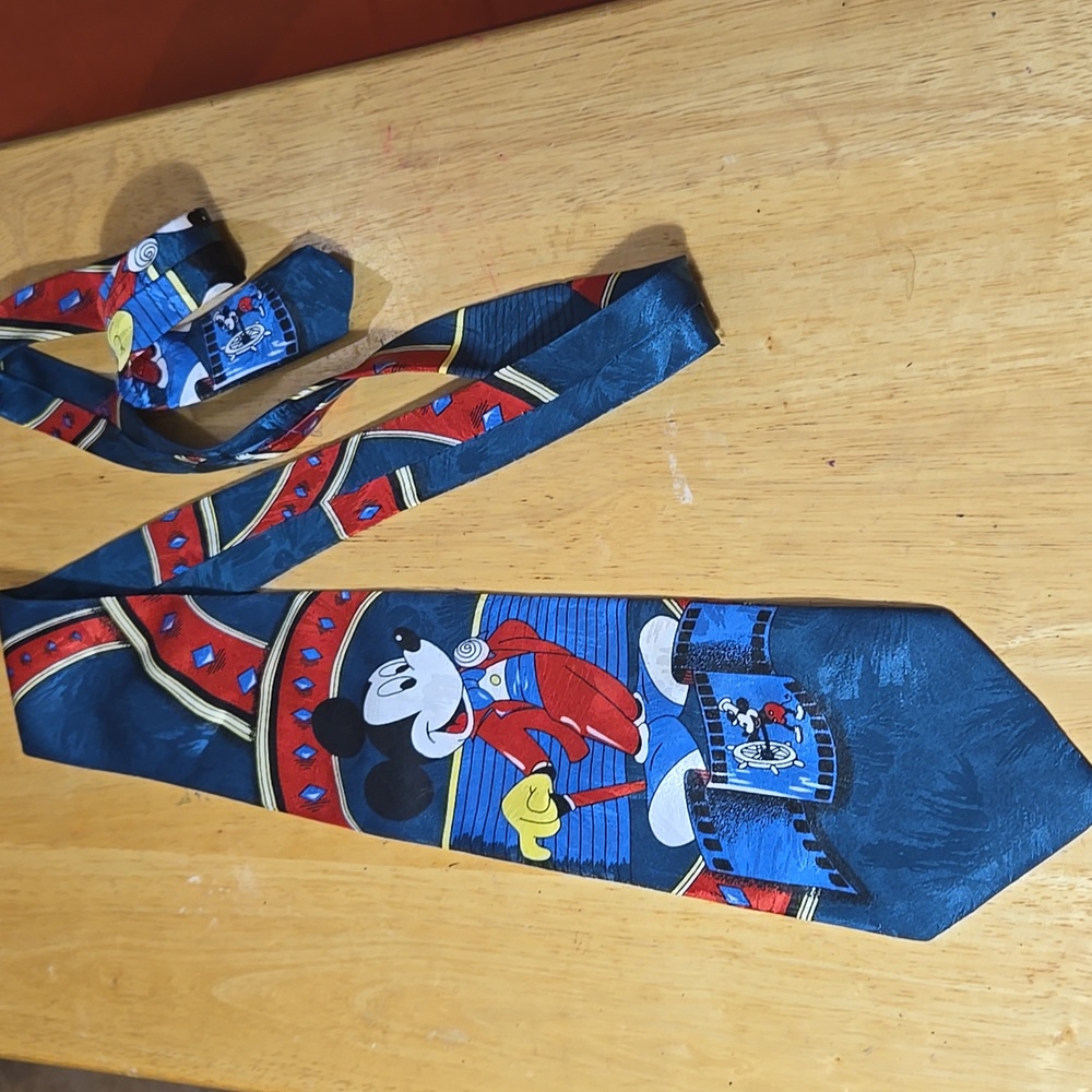 Vintage Mickey Unlimited Mickey Mouse 100% Silk Tie
